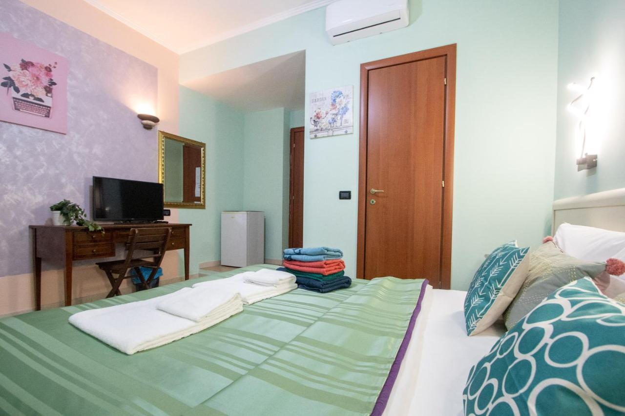 B&B Colorful Suite Yard Roma Exterior foto