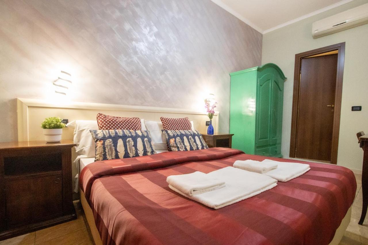 B&B Colorful Suite Yard Roma Exterior foto